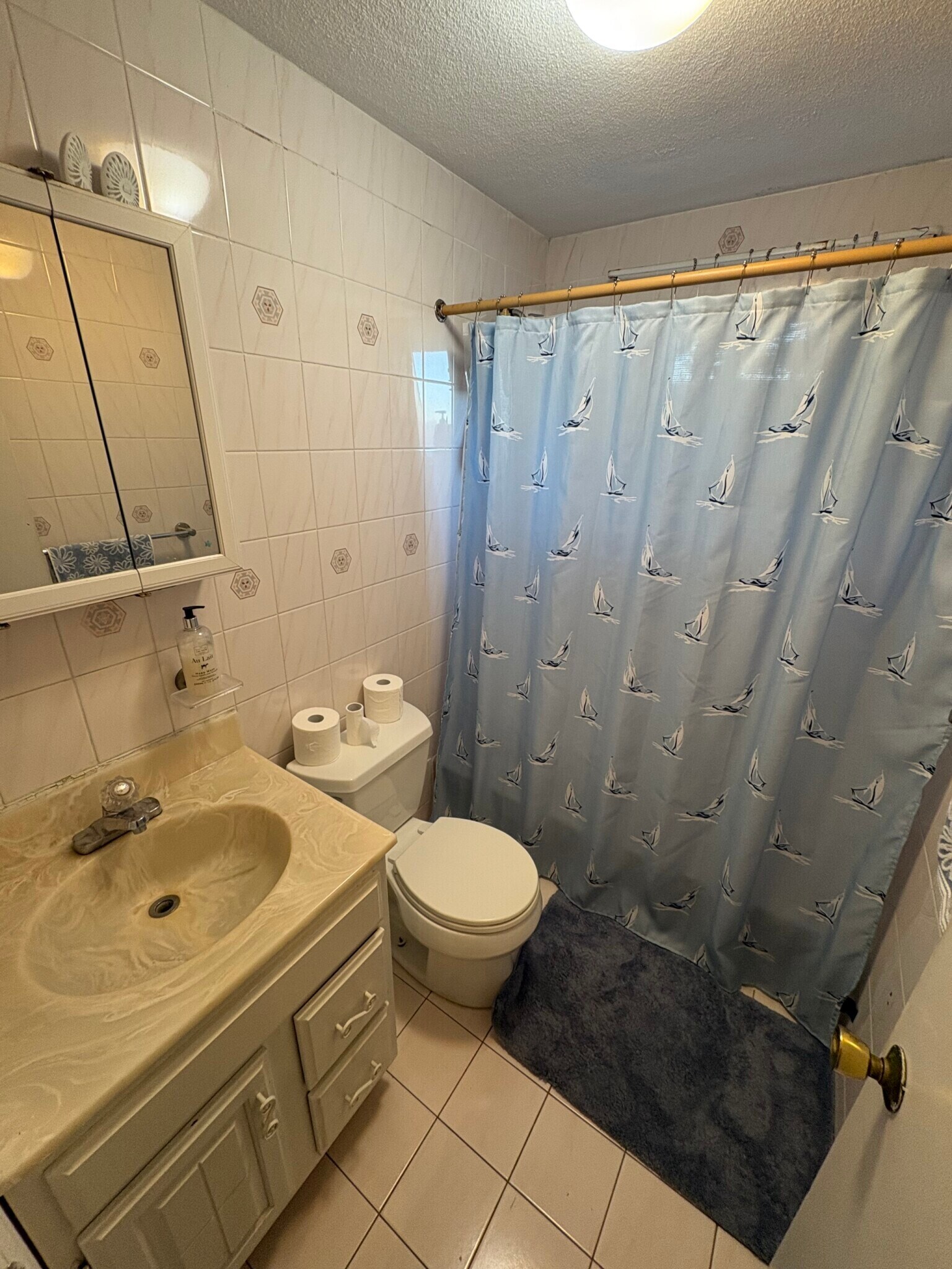 Building Photo - 92 Sylvia St