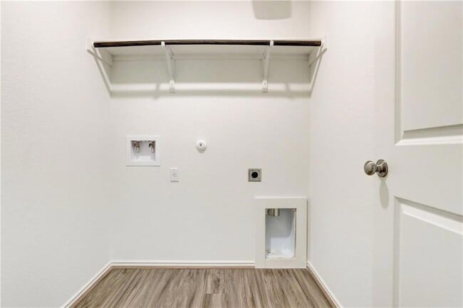 Building Photo - 5808 San Savino Dr