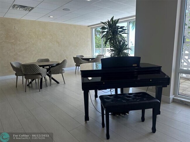 Building Photo - 3500 Galt Ocean Dr