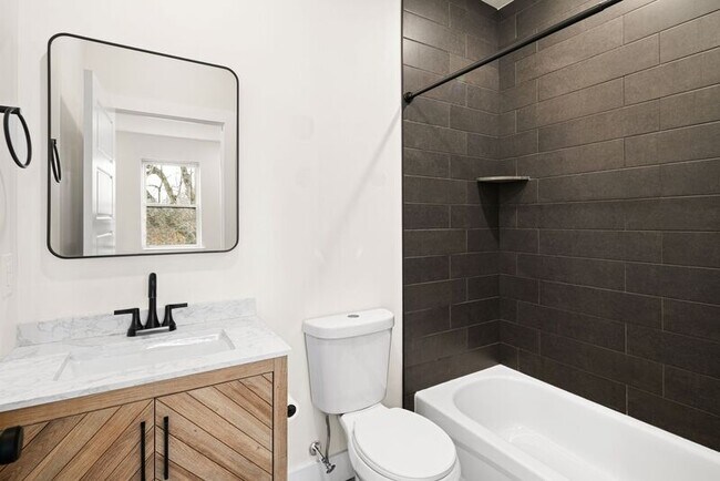 Building Photo - 6832 Ridge Ave