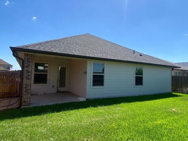 Building Photo - 240 Bethann Dr