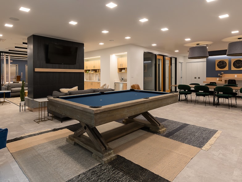 Building Photo - 1047 Commonwealth Ave