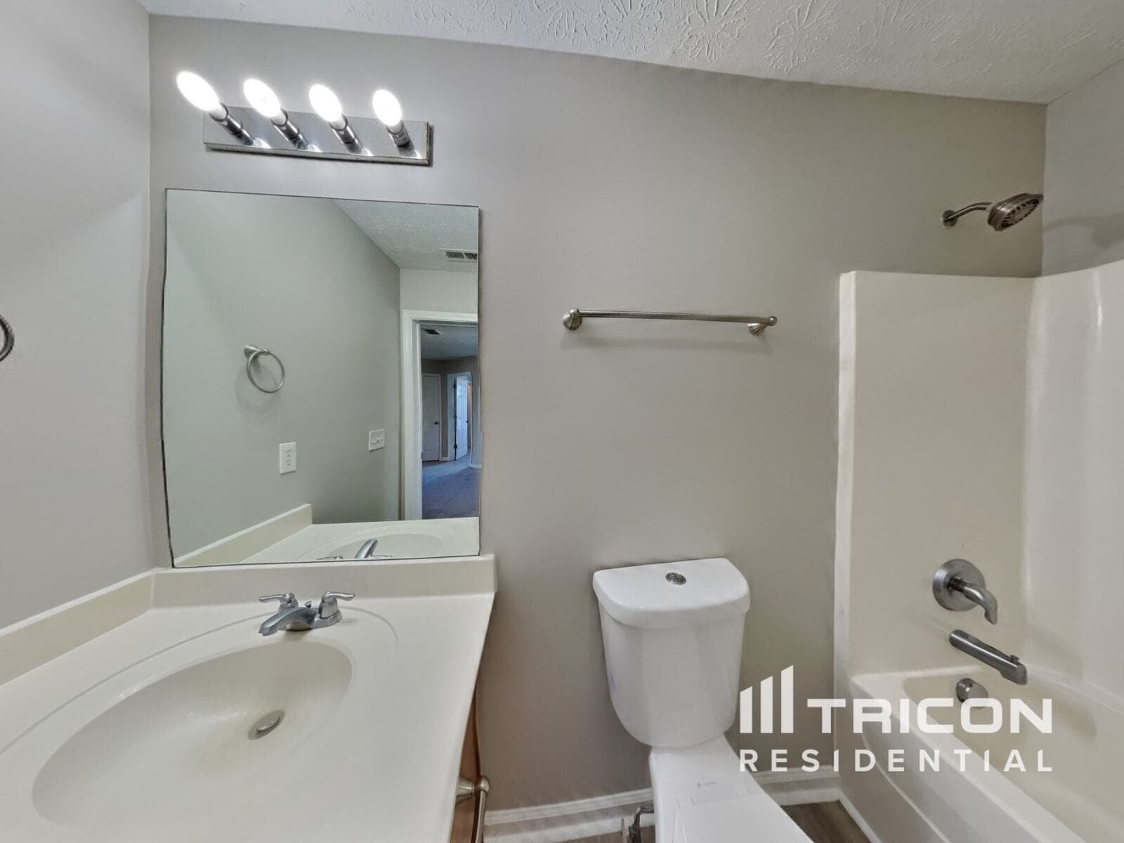 Building Photo - 908 Grand Oak Dr
