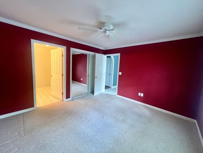 Building Photo - RENT SPECIAL! Sunset Heaven! Hard to Find ...