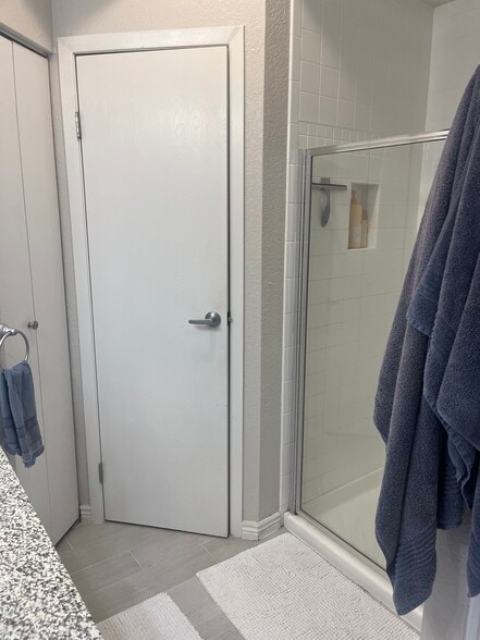 Building Photo - 6001 S Yosemite St