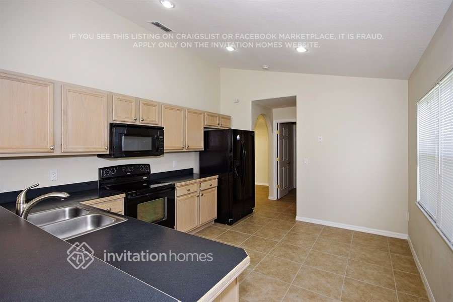 Building Photo - 11235 Crystal Glen Blvd