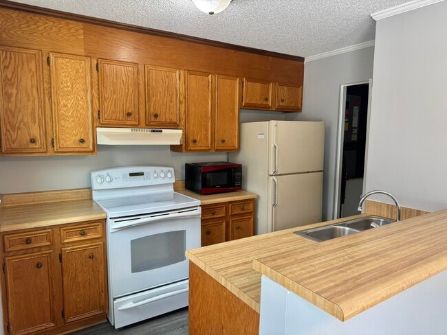 Building Photo - 4115 Little River Rd