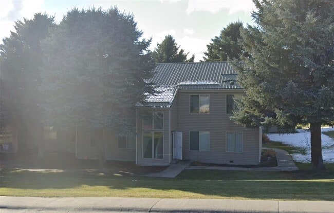 Primary Photo - 314 Spire Dr