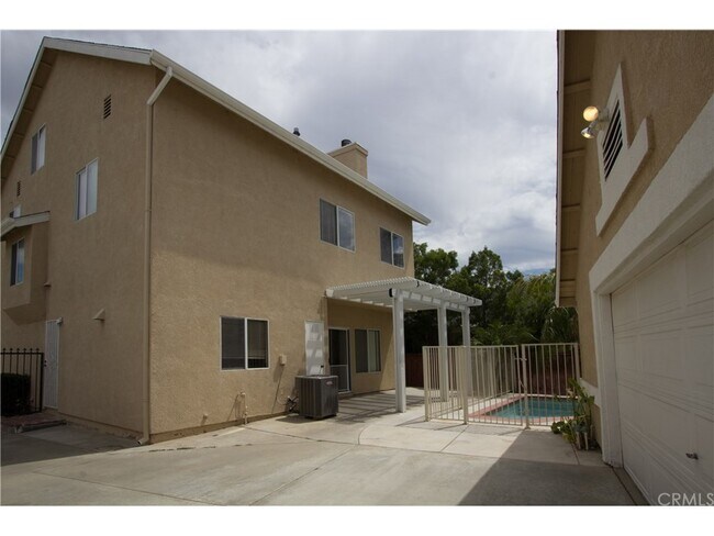 Building Photo - 3573 Cougar Canyon Rd
