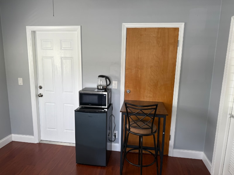 Building Photo - 2419 NE 2nd Ave