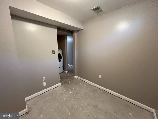 Building Photo - 10108 Oklahoma Ct