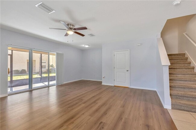 Building Photo - Beautiful, Clean and ready for move in 3/3/1cg Townhouse