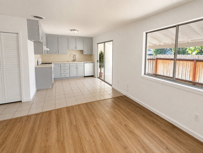 Building Photo - 2208 San Blas Ct