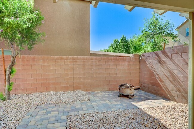 Building Photo - 10837 Hunters Green Ave