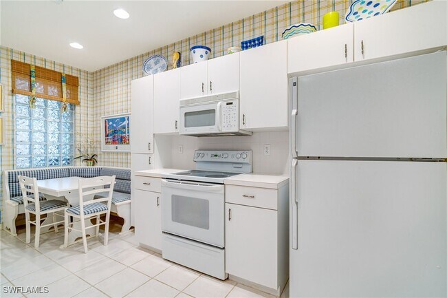 Building Photo - 17040 Willowcrest Way