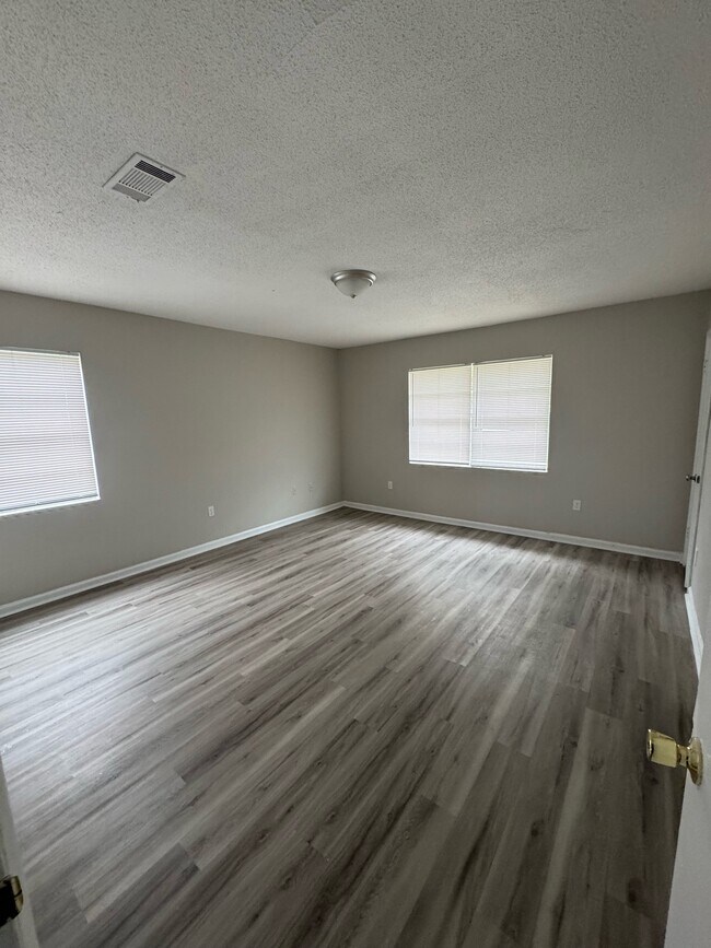 Building Photo - 146 Cherokee Cir