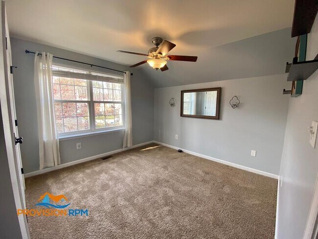 Building Photo - 106 Hanson Ct