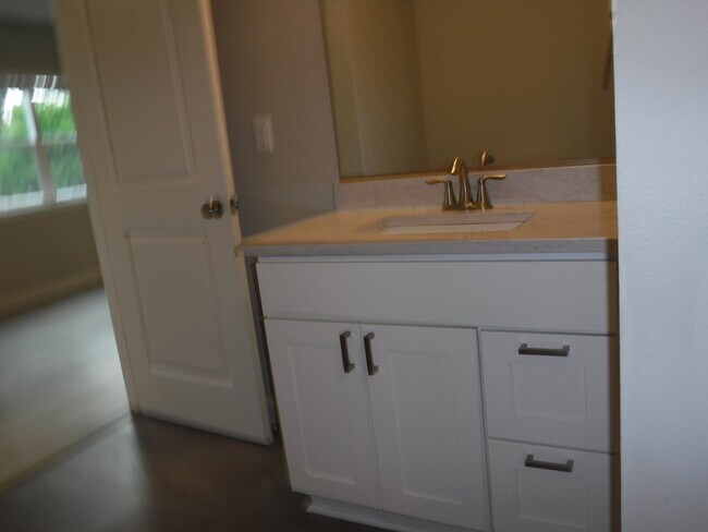 Building Photo - 5295 Chehalis Dr N