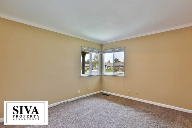 Building Photo - 6569 Crown Blvd