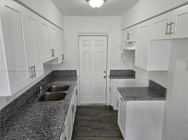 Building Photo - 10380 SW 173rd St