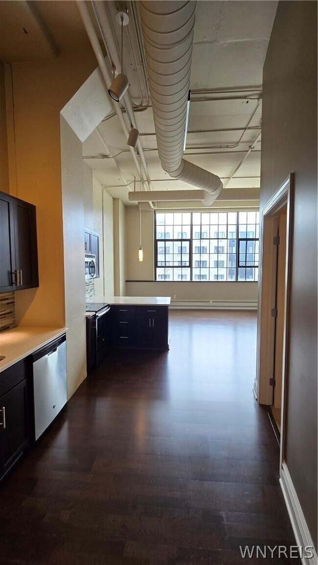 Building Photo - 2917 Main St