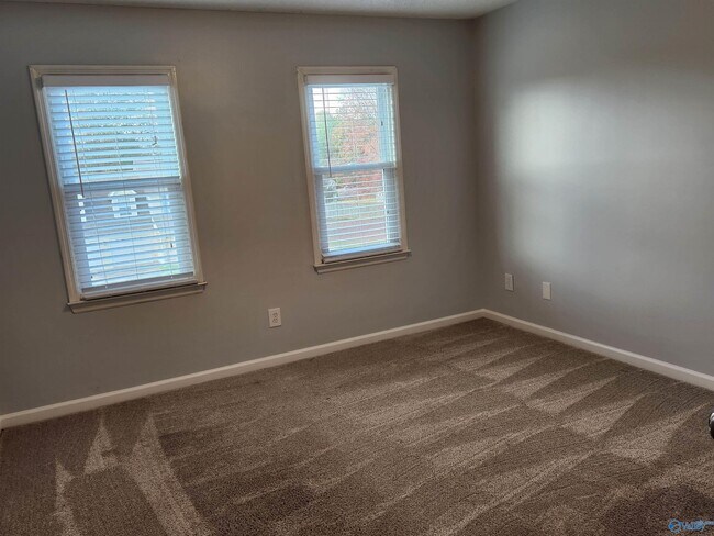 Building Photo - 106 Longleaf Ln