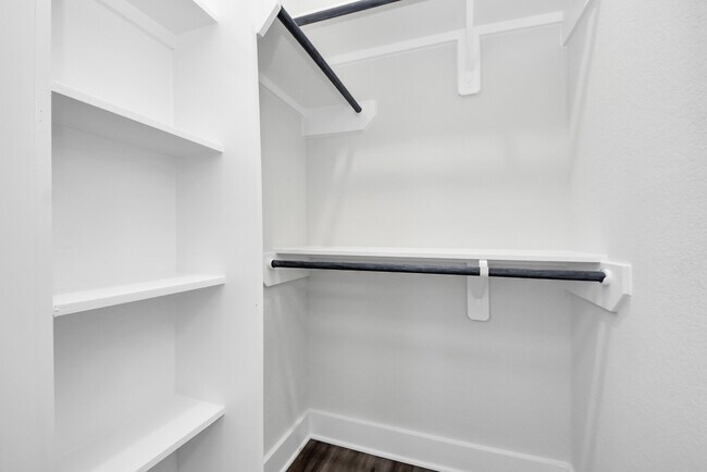 Building Photo - 1110 E Main St