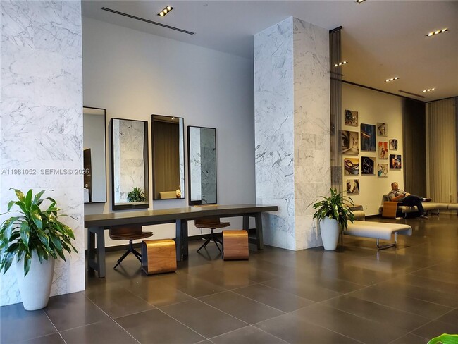 Building Photo - 1600 NE 1st Ave