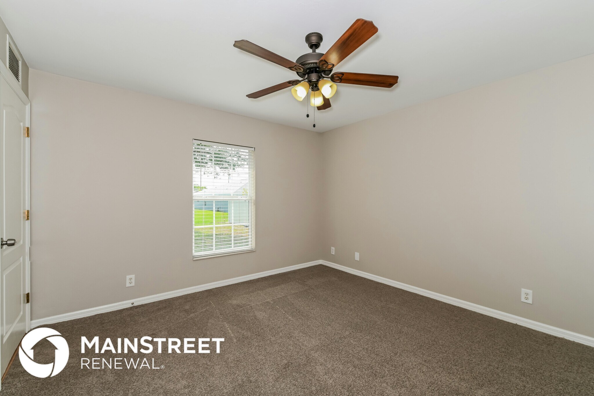 Building Photo - 631 NE 1st Pl