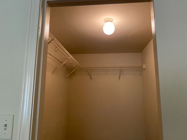 Building Photo - 1106 Greencroft St