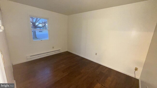 Building Photo - 3748 Tudor Dr