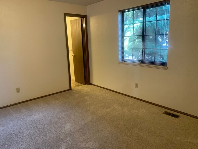 Building Photo - 13884 W 68th Dr