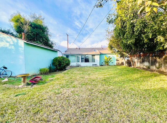 Building Photo - 3 bedroom home West Covina