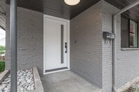 Building Photo - Crowne Pointe Apartment Homes