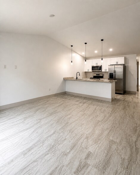 Building Photo - 561 Nimitz Blvd