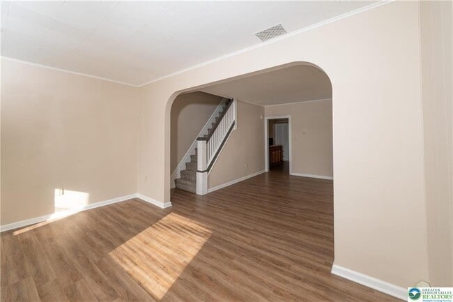 Building Photo - 2409 S 5th St