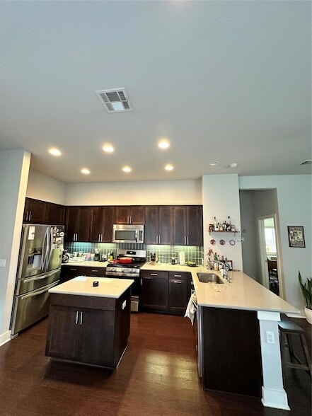 Building Photo - 8021 Izetta Ln