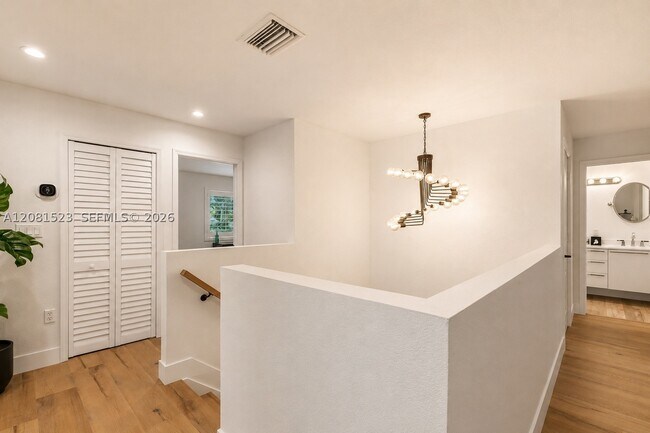 Building Photo - 2601 SW 143rd Pl