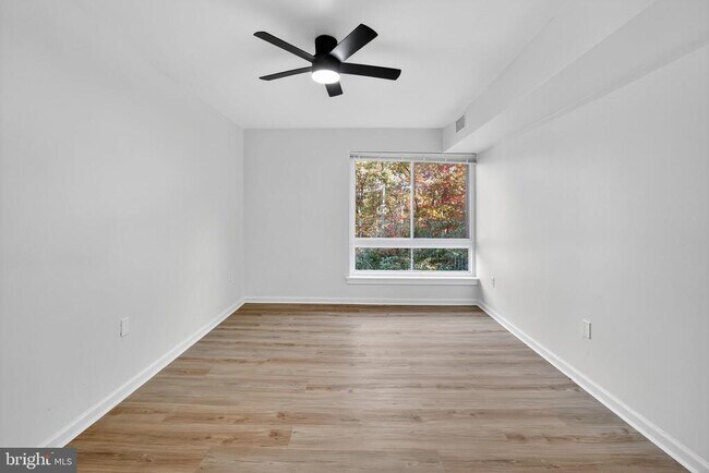 Building Photo - 8481 Greenbelt Rd