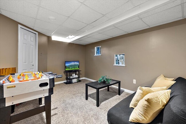 Building Photo - 42683 Wimbleton Way
