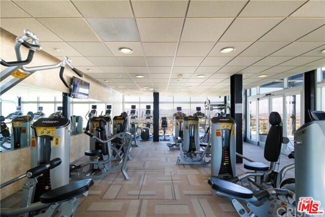 Building Photo - 3810 Wilshire Blvd