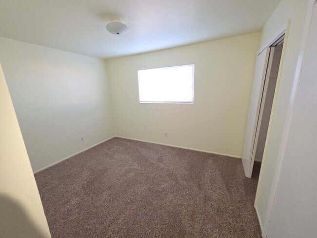 Building Photo - Aurora - 2 Bedroom, 2 Bathroom Duplex (13NE)