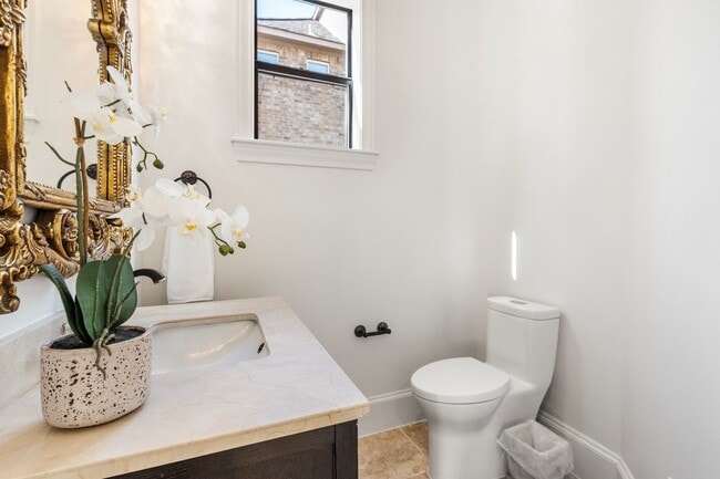 Building Photo - 4134 Bellefontaine