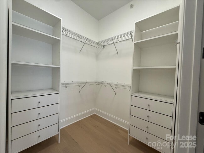 Building Photo - 4625 Piedmont Row Dr