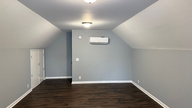 Building Photo - 2702 Painted Pony Dr
