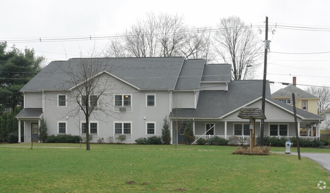 Primary Photo - Fellows Town Apartments
