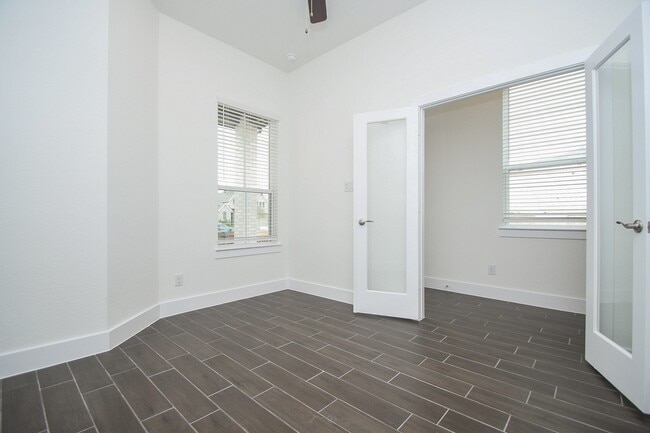 Building Photo - 2823 Sunrise Fld Ln