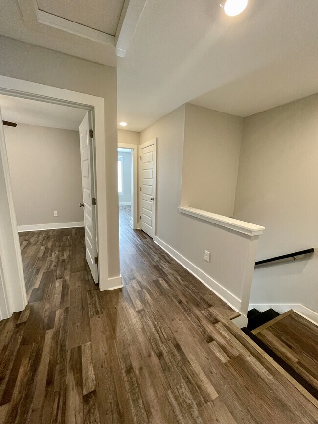 Building Photo - 33 Zentry Pl