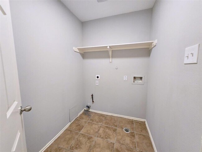Building Photo - 1423 Stone Bluff Dr