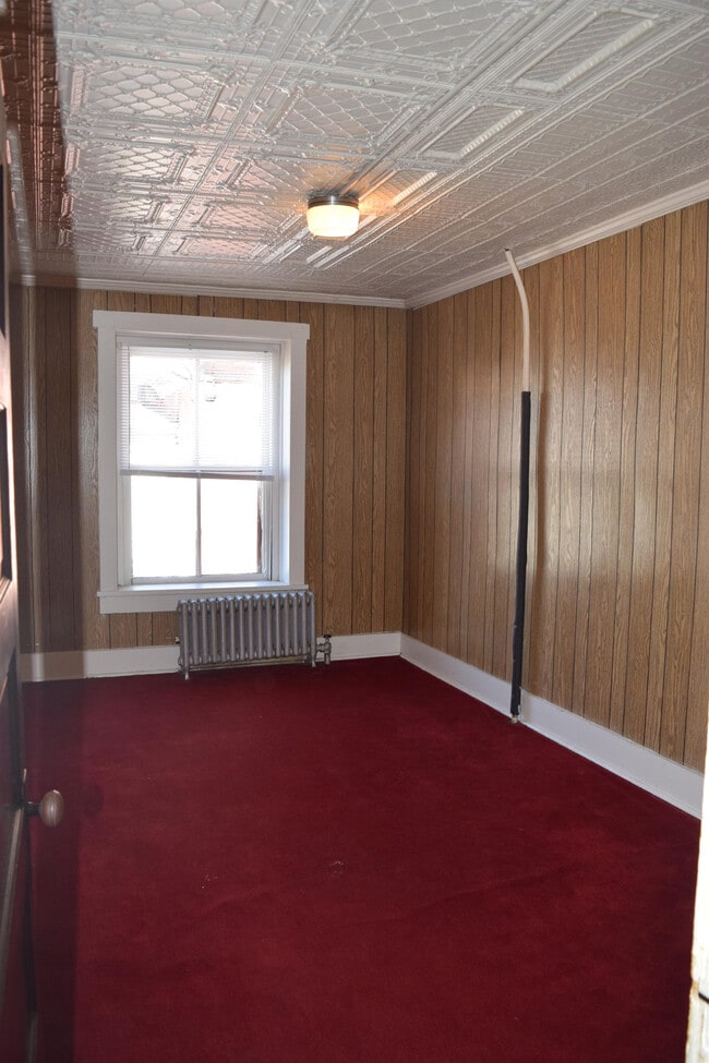 Building Photo - 136 W High St